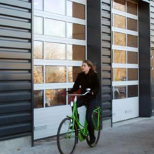 Bedrijfsdeuren: de overheaddeur | Brabant Deur